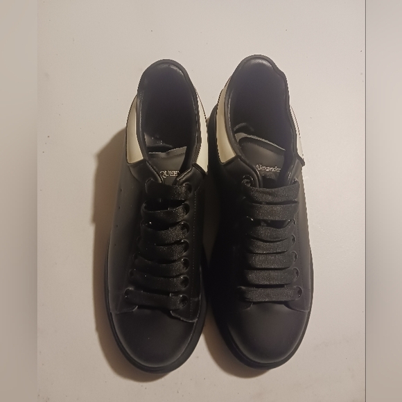 Alexander McQueen sneakers - Picture 2 of 6
